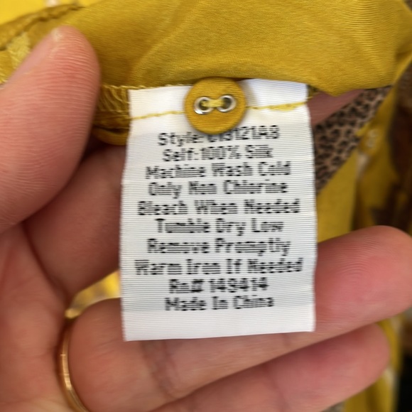 Johnny was mustard blouse - Picture 5 of 6